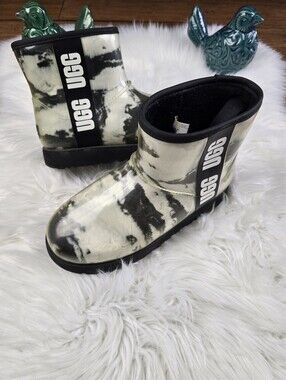 Ugg Clear Boot Size 7